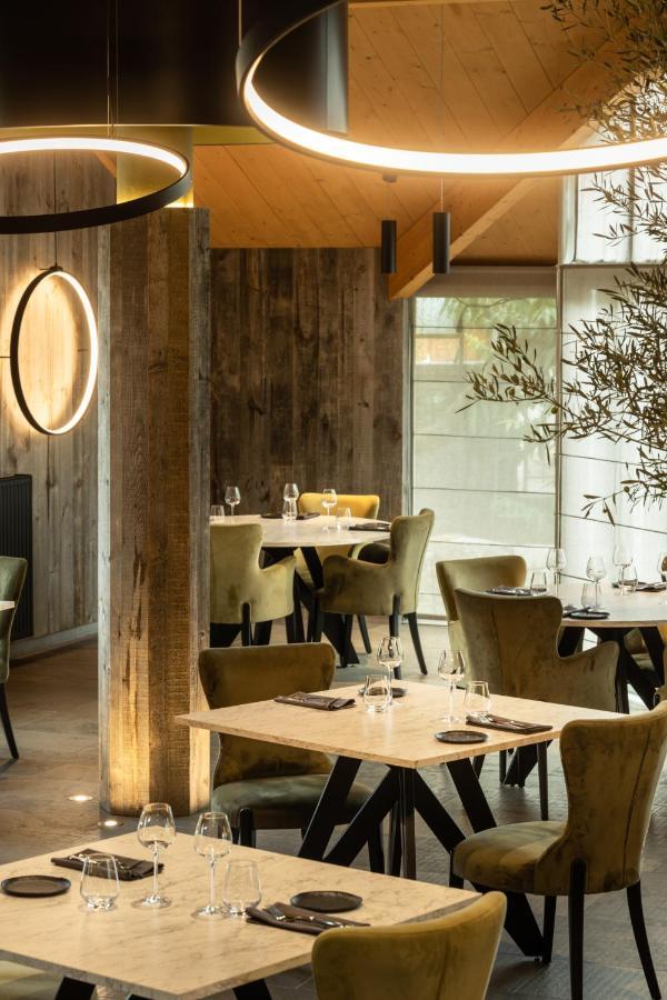 Logis Hotel Parenthese, Restaurant & Spa Chille Exterior photo